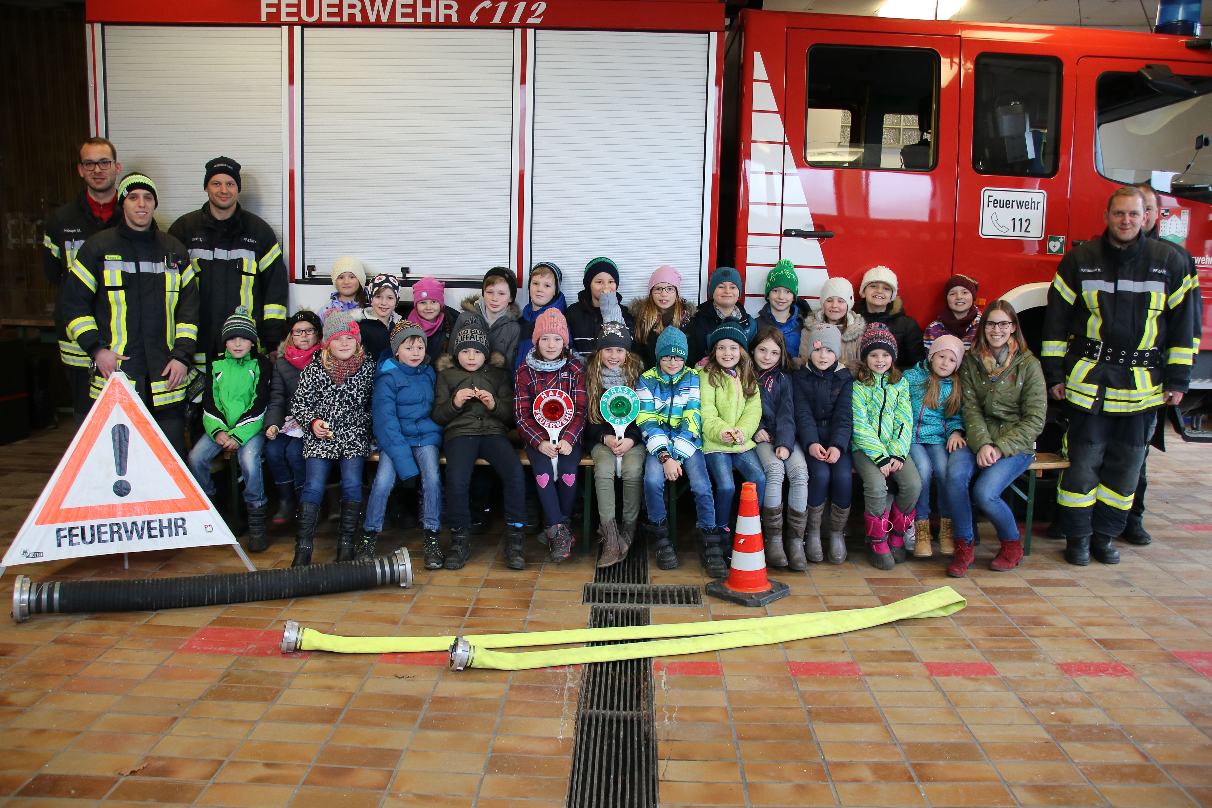 Die 3b besuchte die Feuerwehr Zandt