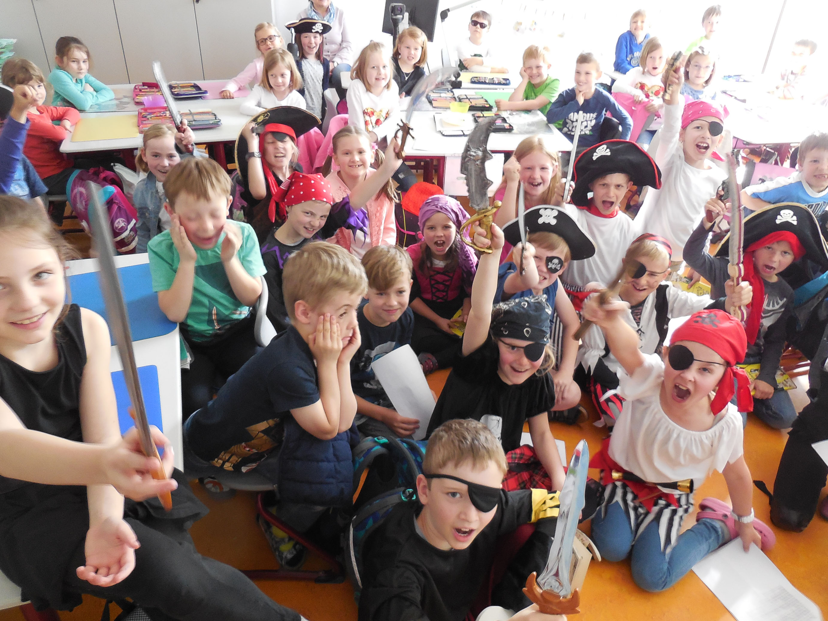 1b und 3b im Piratenfieber